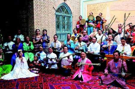 Muqam de la Etnia Uigur, Canciones y Danzas Folclóricas de la Etnia Uigur
