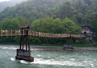Puente Anlan, Dujiangyan