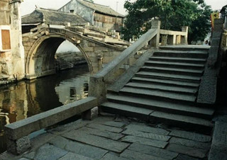 Puentes de Gemelos, Pueblo de Agua Zhouzhuang
