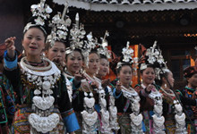 Canciones Folclóricas de la Etnia Dong - Ka Lau